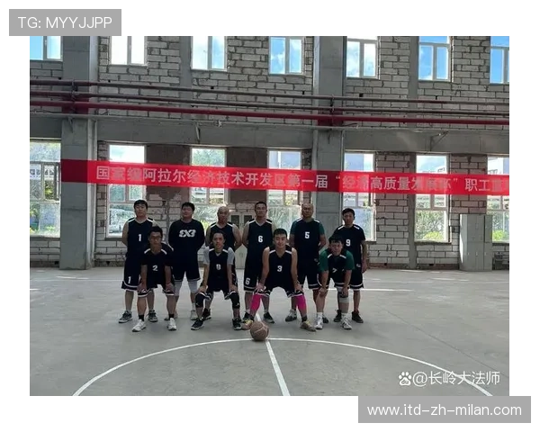 球员在赛后表示感谢教练与队友的帮助